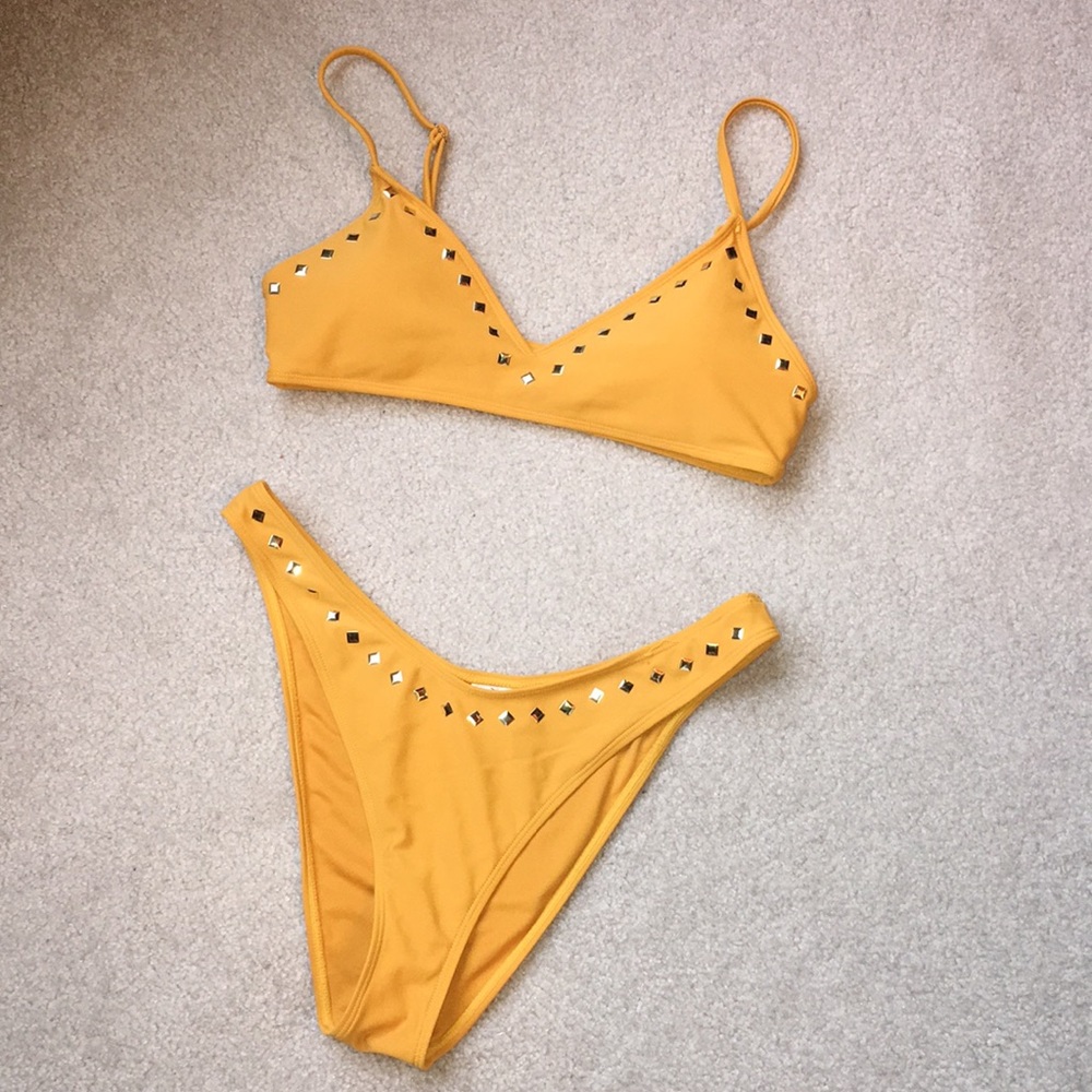 Mustard swim suit - Picture 2 of 3